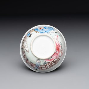 A Chinese famille rose cup and saucer with music making ladies, Yongzheng/Qianlong — photo 8