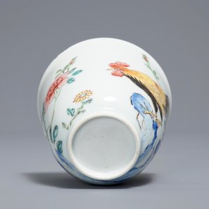 A Chinese famille rose cup and saucer with roosters, Yongzheng — photo 9