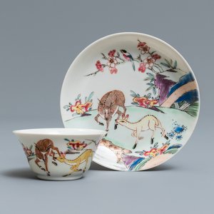 A Chinese famille rose 'deer' cup and saucer, Yongzheng — 照片 1