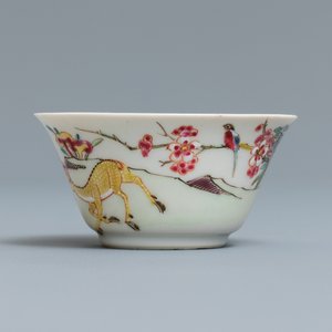 A Chinese famille rose 'deer' cup and saucer, Yongzheng — 照片 7
