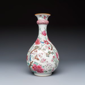 A Chinese famille rose 'Deer Scroll and Flowers' vase — 照片 2