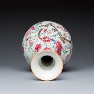 A Chinese famille rose 'Deer Scroll and Flowers' vase — 照片 6