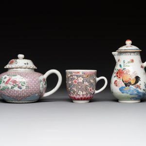 A Chinese famille rose dish, a teapot, a milk jug and a cup, Yongzheng/Qianlong — photo 4