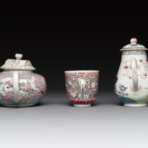 A Chinese famille rose dish, a teapot, a milk jug and a cup, Yongzheng/Qianlong — photo 5