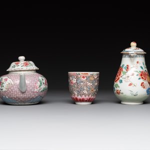 A Chinese famille rose dish, a teapot, a milk jug and a cup, Yongzheng/Qianlong — photo 7
