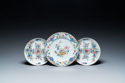 A Chinese famille rose dish and a pair of famille verte plates, Kangxi/Qianlong