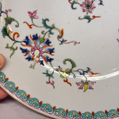 A Chinese famille rose dish with a floral design — foto 4