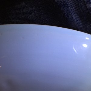 A Chinese famille rose dish with birds and butterflies, Yongzheng, 1723-1735 — 照片 4
