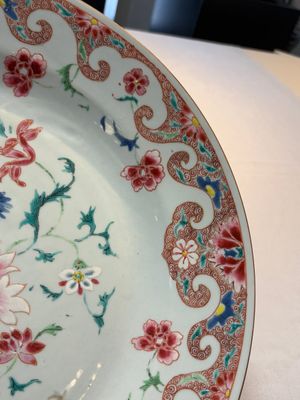 A Chinese famille rose dish with floral design, Qianlong — foto 10