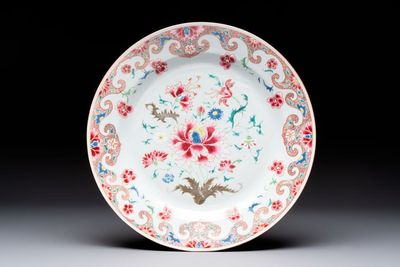 A Chinese famille rose dish with floral design, Qianlong