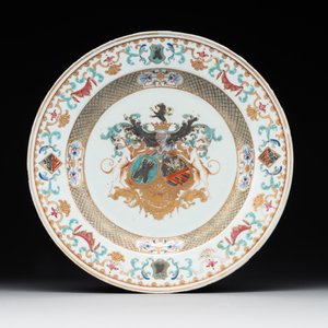 A Chinese famille rose dish with the arms of Bistrate and Prolli for the Belgian market, Qianlong — photo 1