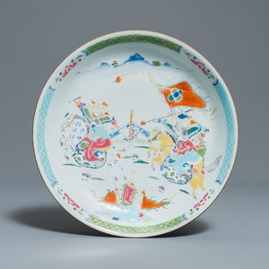 A Chinese famille rose dish with warriors on horseback, Qianlong — photo 1
