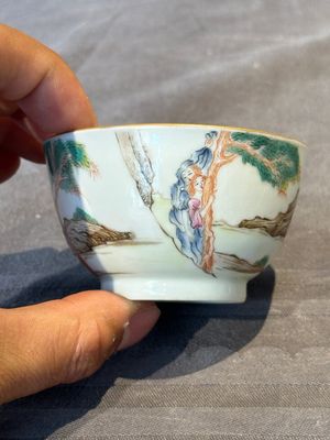 A Chinese famille rose 'Don Quixote' cup and saucer, 18/19th C. — photo 12
