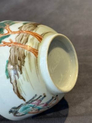 A Chinese famille rose 'Don Quixote' cup and saucer, 18/19th C. — photo 16