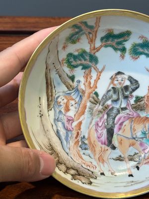 A Chinese famille rose 'Don Quixote' cup and saucer, 18/19th C. — 照片 4