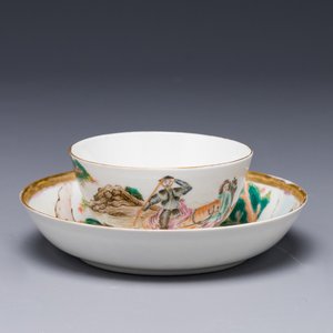A Chinese famille rose 'Don Quixote' cup and saucer, 18/19th C. — 照片 2