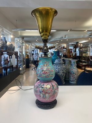 A Chinese famille rose double gourd 'Eight Immortals' vase mounted as a lamp, 19th C. — photo 1