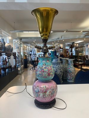 A Chinese famille rose double gourd 'Eight Immortals' vase mounted as a lamp, 19th C. — photo 3