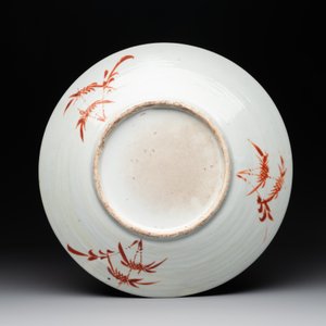 A Chinese famille rose 'dragon and phoenix' dish for the Straits or Peranakan market, 19th C. — foto 2