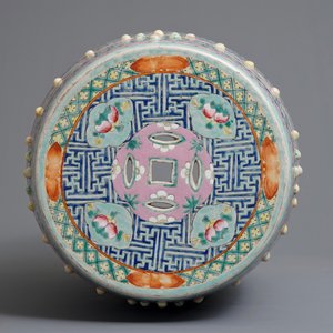 A Chinese famille rose 'dragon and phoenix' garden seat, 19th C. — 照片 5