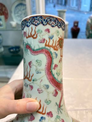 A Chinese famille rose 'Dragon and Phoenix' 'Tianqiuping' vase, 19/20th C. — foto 14