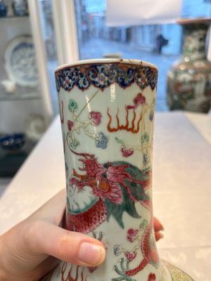 A Chinese famille rose 'Dragon and Phoenix' 'Tianqiuping' vase, 19/20th C. — foto 16