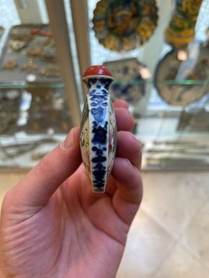 A Chinese famille rose 'dragon boat festival' snuff bottle, Qianlong mark and of the period — 照片 6