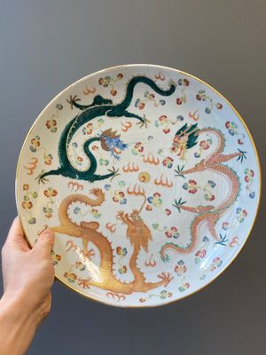 A Chinese famille rose 'dragon' dish, Guangxu mark and of the period — photo 5
