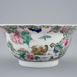 A Chinese famille rose ducks and flowers bowl, Yongzheng, 1723-1735 — 照片 2