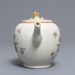 A Chinese famille rose Dutch market armorial teapot with the arms of van Visvliet-Sluijmer, Qianlong — 照片 3