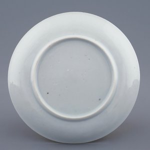 A Chinese famille rose eggshell cup and saucer with a dancing lady, Yongzheng, 1723-1735 — 照片 4