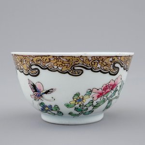 A Chinese famille rose eggshell cup and saucer with butterflies among flowers, Yongzheng, 1723-1735 — photo 4