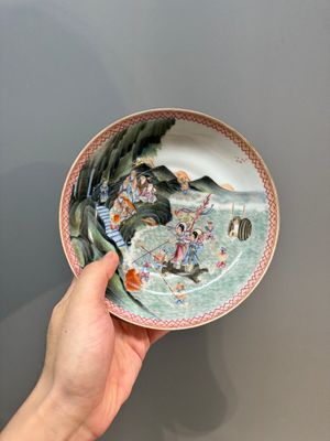 A Chinese famille rose eggshell 'immortals' plate, Qianlong mark, 20th C. — photo 1