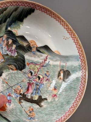 A Chinese famille rose eggshell 'immortals' plate, Qianlong mark, 20th C. — photo 5