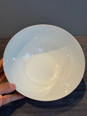 A Chinese famille rose eggshell 'landscape' bowl, signed Zou Guojun 鄒國鈞, Jing De Zhen Zhi 景德鎮制 mark, dated 1959 — photo 6