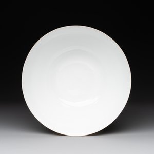 A Chinese famille rose eggshell 'landscape' bowl, signed Zou Guojun 鄒國鈞, Jing De Zhen Zhi 景德鎮制 mark, dated 1959 — photo 5