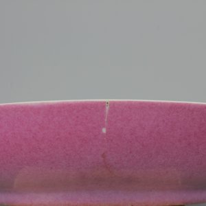 A Chinese famille rose eggshell porcelain ruby back saucer plate, Yongzheng, 1722-1735 — foto 7