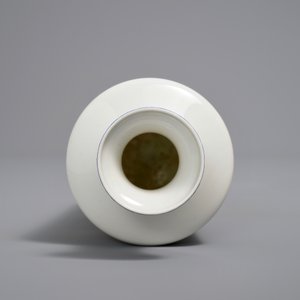 A Chinese famille rose eggshell rouleau vase, Qianlong mark, 20th C. — 照片 6