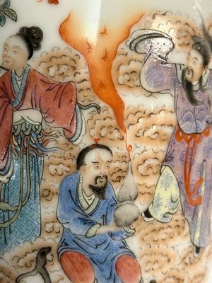 A Chinese famille rose 'Eight Immortals' vase, Qianlong mark, Republic — 照片 5