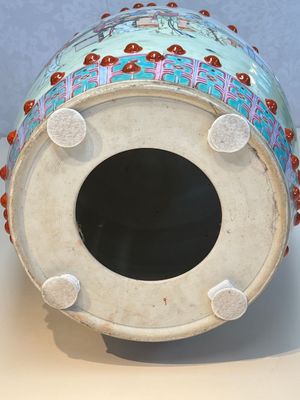A Chinese famille rose 'Elegant Beauties' garden seat, 20th C. — 照片 11