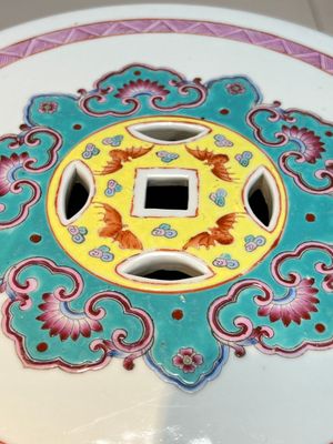 A Chinese famille rose 'Elegant Beauties' garden seat, 20th C. — 照片 15