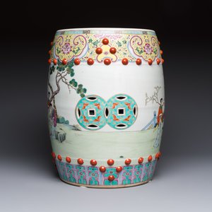 A Chinese famille rose 'Elegant Beauties' garden seat, 20th C. — 照片 2