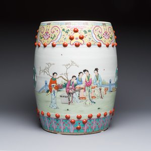A Chinese famille rose 'Elegant Beauties' garden seat, 20th C. — 照片 3