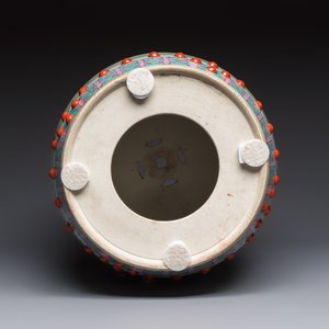 A Chinese famille rose 'Elegant Beauties' garden seat, 20th C. — 照片 7