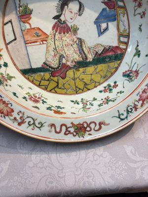 A Chinese famille rose 'Elegant Beauty' basin and a qianjiang cai 'Antiquities' dish, Guangxu mark, 19th C. — foto 17