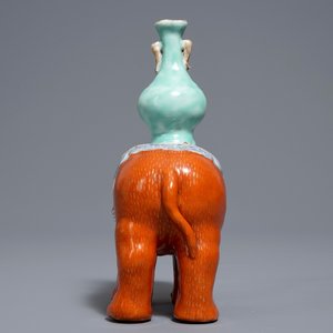 A Chinese famille rose elephant joss stick holder, 19th C. — photo 5