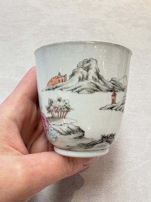 A Chinese famille rose 'erotic subject' cup and saucer, Yongzheng/Qianlong — photo 2