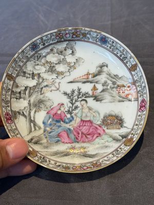 A Chinese famille rose 'erotic subject' cup and saucer, Yongzheng/Qianlong — 照片 11