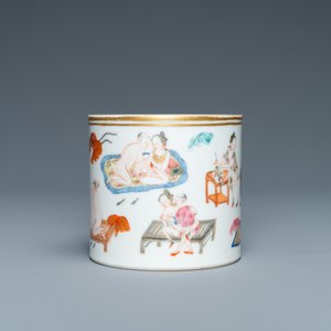 A Chinese famille rose 'erotical subject' brush pot, 1st half 19th C. — photo 11
