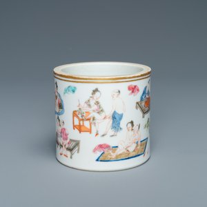 A Chinese famille rose 'erotical subject' brush pot, 1st half 19th C. — photo 4